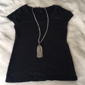 Ann Taylor LOFT v-neck tee